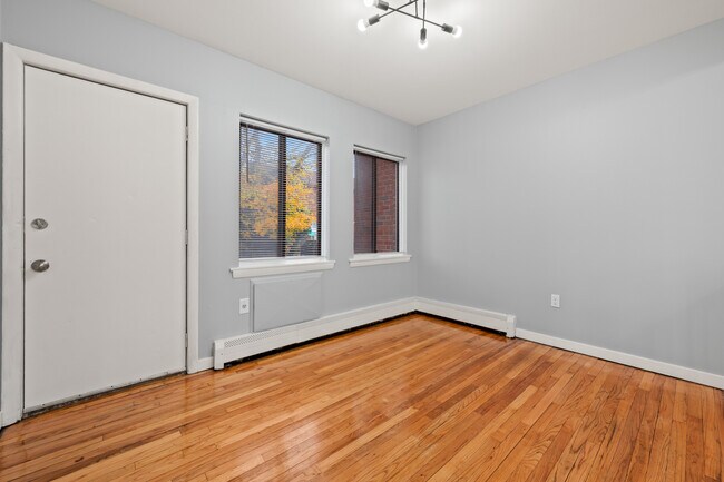 10 Henderson Dr unit 7, East Hartford, CT 06108 - photo 5