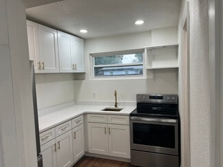 805 Ridgefield Ave, Ocoee, FL 34761