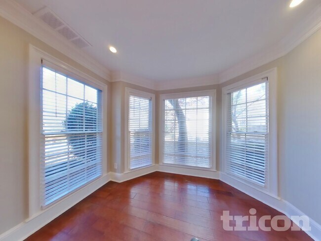 1050 Swan Mill Ct, Suwanee, GA 30024 - photo 3