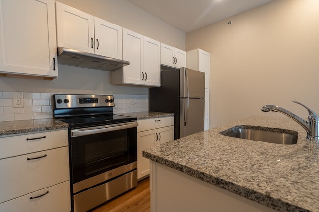 Bradford Station, Grand Rapids, MI 49503 - photo 7