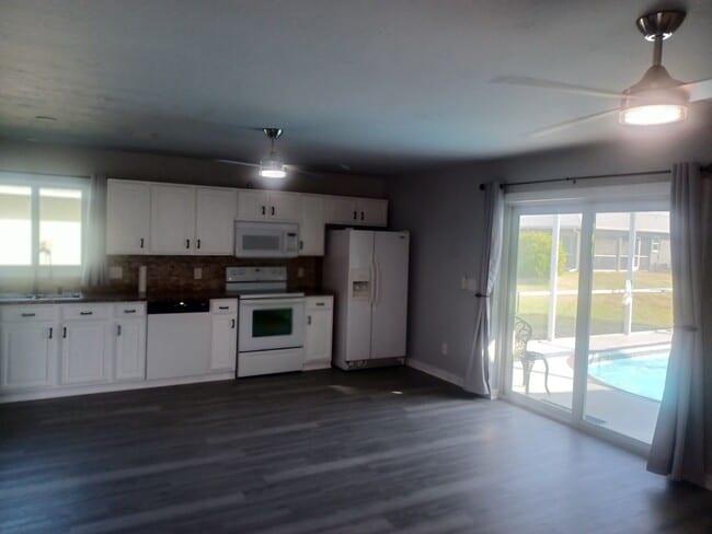 4007 Skyline Blvd, Cape Coral, FL 33914 - photo 4