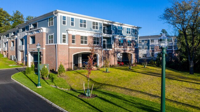 Berkeley Crossing, Berkeley Heights, NJ 07922 - photo 2
