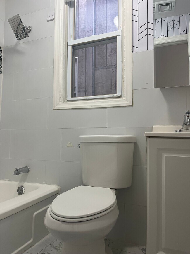 489 Kennedy Blvd unit 5, Bayonne, NJ 07002 - photo 7