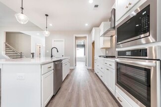 409 Bella Notte Cir, Warner Robins, GA 31088