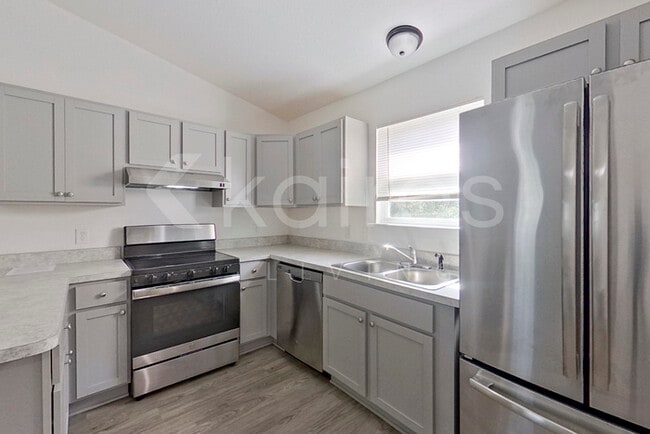 2852 SW 161st Loop, Ocala, FL 34473 - photo 5