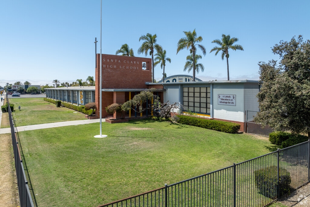 Santa Clara High School receives an A grade from Niche.