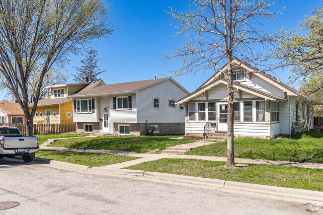 Hazel Park features many bungalows and 1970s split-entry houses.