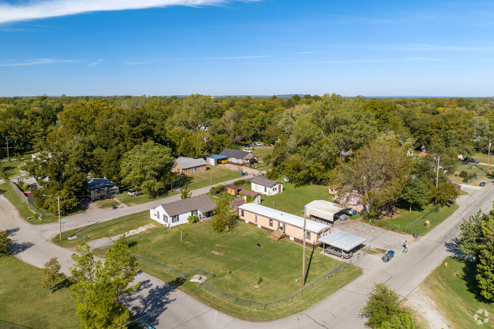 Neighborhood_Dawson_11124