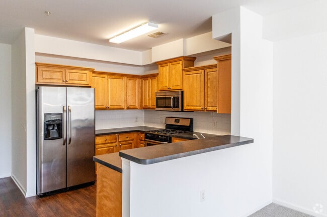 2BR, 2BA - 1,180SF - Kitchen