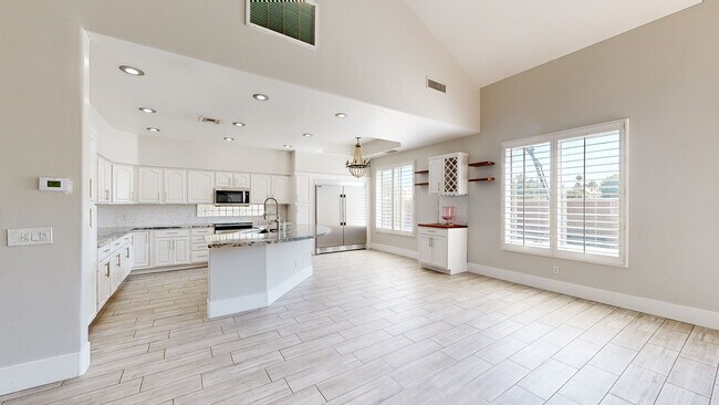 1009 N Peppertree Dr, Gilbert, AZ 85234 - photo 2