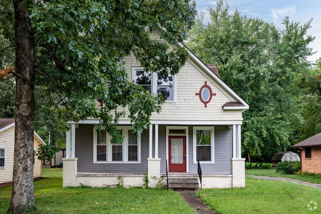 Carson Park bungalows show off the owners' personalities.
