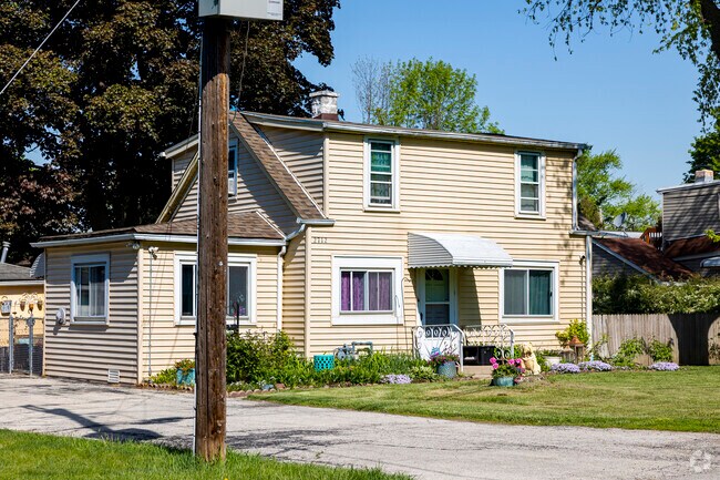 Many homes in West Grand Ave are accessible to first time homebuyers.