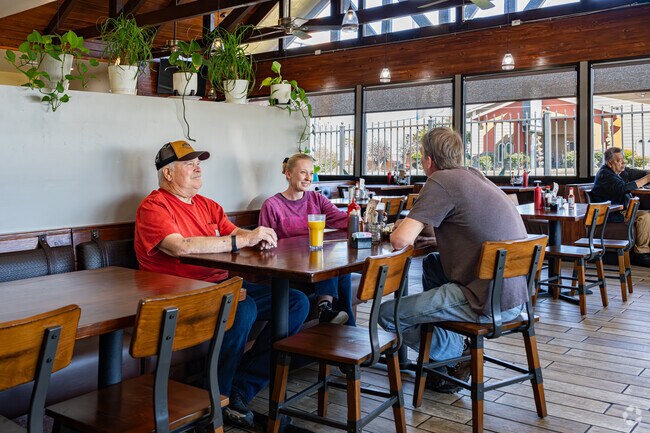 Edison residents meet for lunch and conversation at Country Kitchen Bar & Grill.