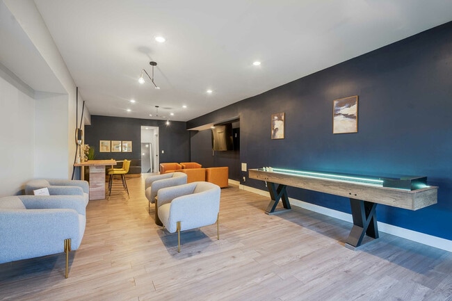 Flats on the Row - 03