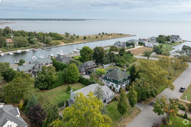 The water is just a few blocks away from most in Brightwaters.