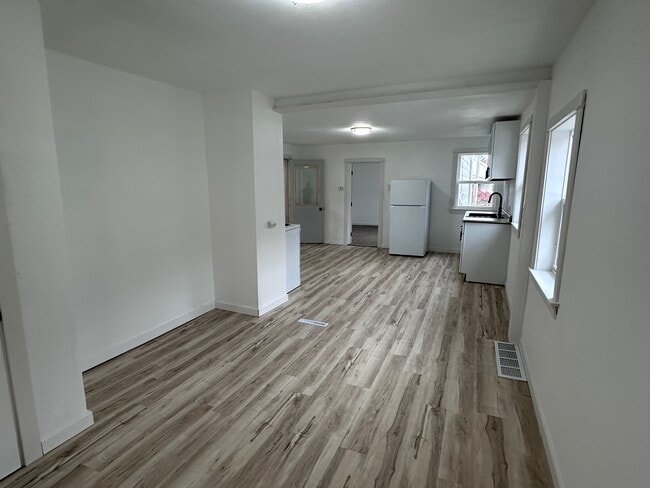 1016 4th Ave unit Lower, Antigo, WI 54409 - photo 3