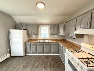 1245 19th St Unit 2nd Floor, Watervliet, NY 12189