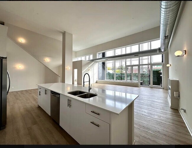 3207 N Narragansett Ave unit ONE BEDROOM, Chicago, IL 60634 - photo 5