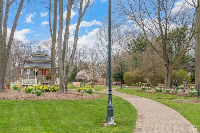 Oakes Park is a quiet and well-maintained park in Old Tappan.