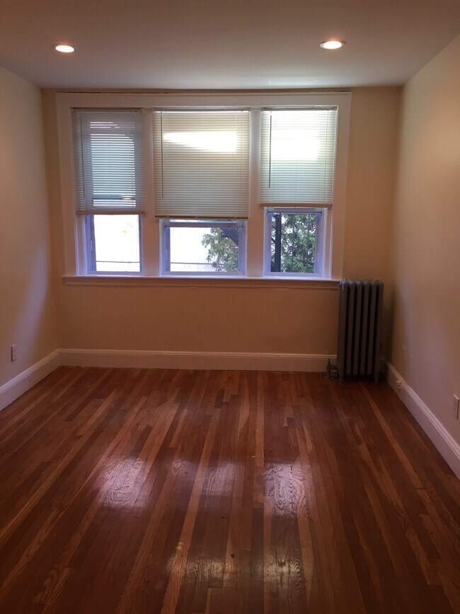 129 Highland Ave unit 11, Somerville, MA 02143 - photo 3