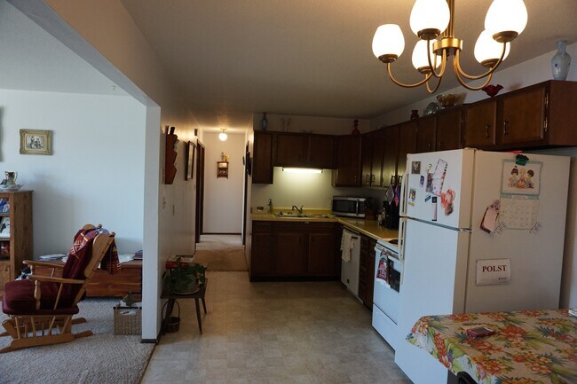 411 River St NE unit 1, Warroad, MN 56763 - photo 4