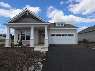 715 Alberta Ave, Oswego, IL 60543