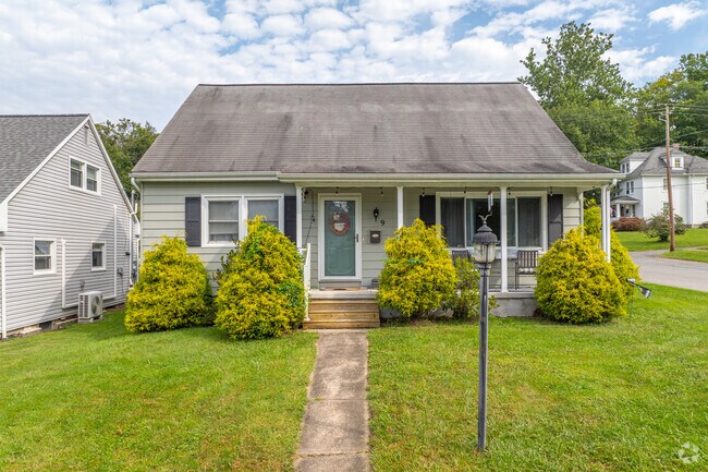 Cape cods have decent sized yards perfect for pets and kids in Grampian Hills.