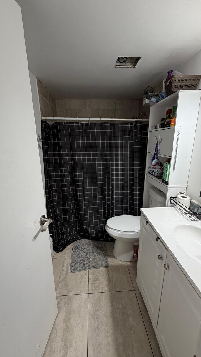 12055 Royal Palm Blvd unit 12055 4J, Coral Springs, FL 33065 - photo 7