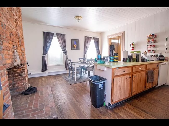 206 N Main St unit B, Slippery Rock, PA 16057 - photo 3