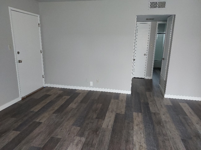 1100 Ranchero Way unit 15, San Jose, CA 95117 - photo 4