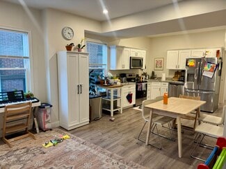 118 Pitman St Unit 1, Providence, RI 02906