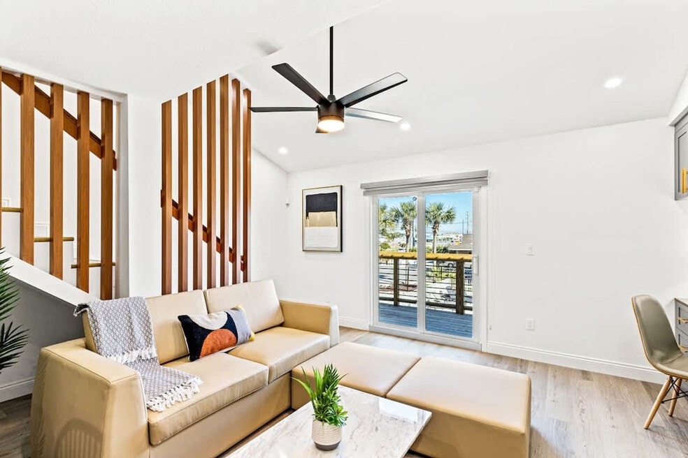 8115 Thomas Dr unit FL2-ID1355036P, Panama City, FL 32408 - photo 1