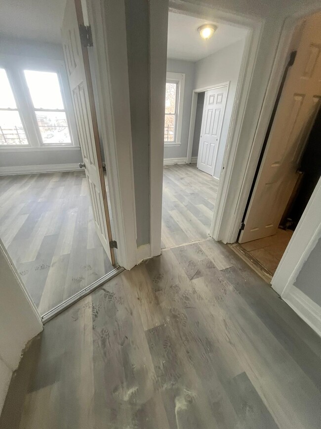 158 Maple Ave 3L