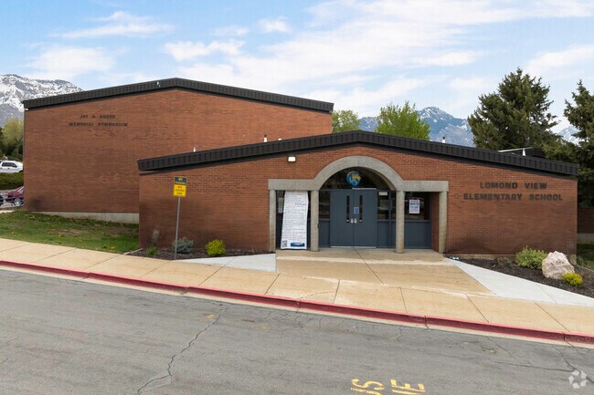 Lomond View Elementary School educates children in Pleasant View.