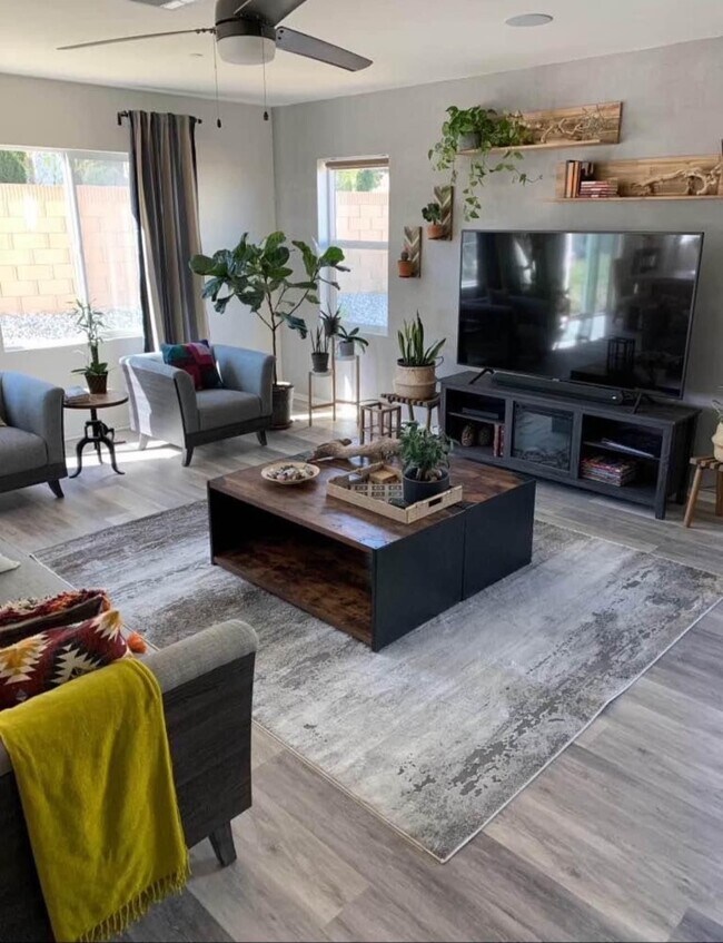 44127 Chaparral Dr, Lancaster, CA 93536