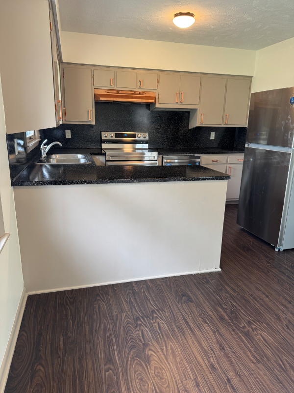727 N Beadle St, Papillion, NE 68046