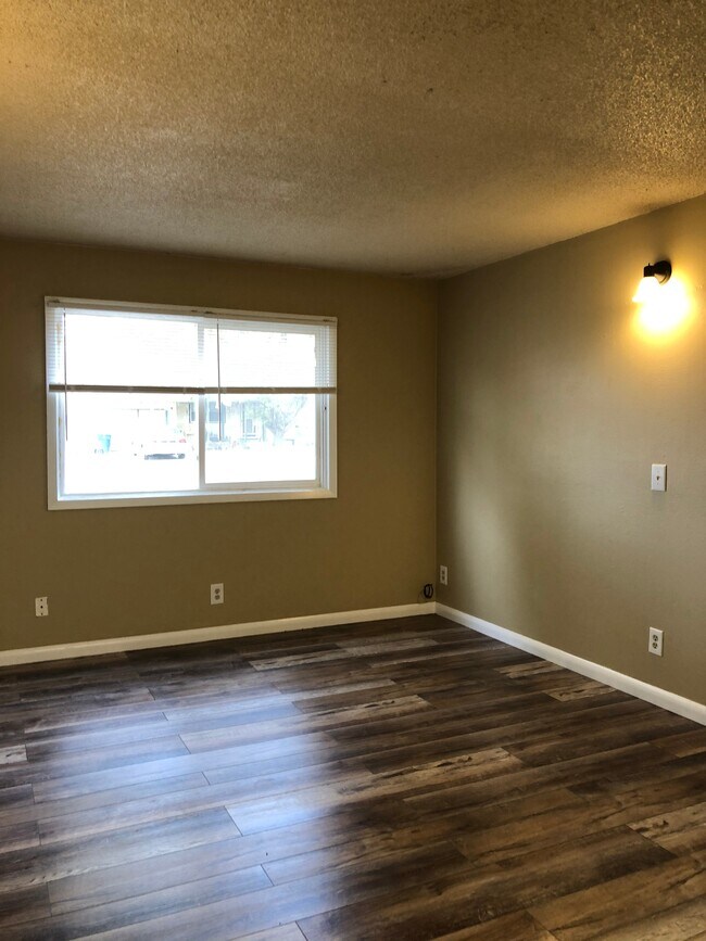 Skyview Apartments, Newton, KS 67114 - photo 3