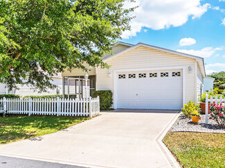 2442 Southern Oak St, The Villages, FL 32162