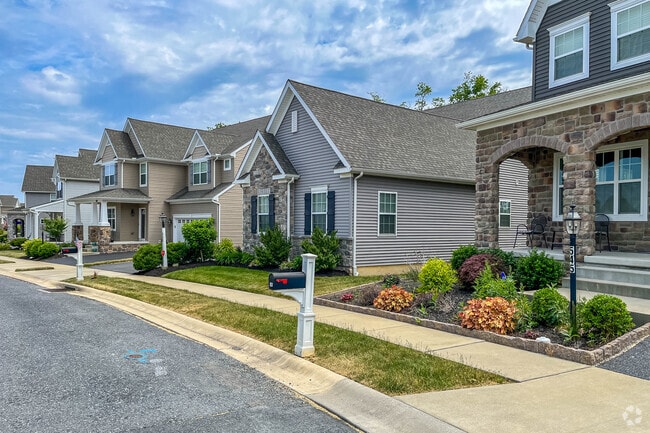 Large, modern homes are abundant in Bloomingdale.