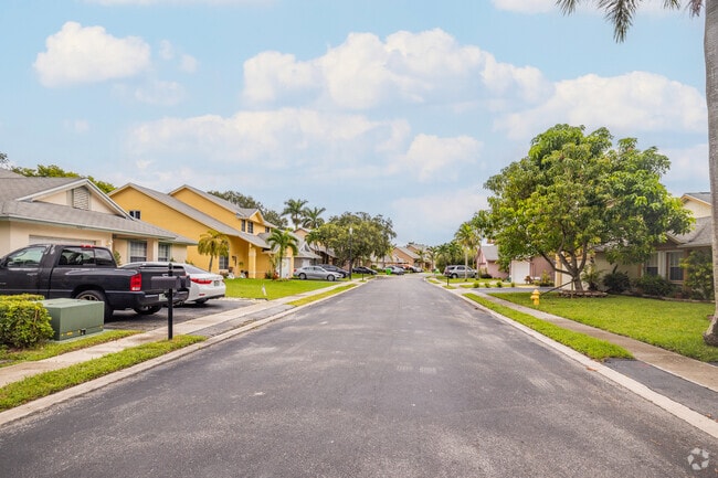 Live in the quiet, tranquil neighborhood of Sawgrass in Sunrise, Florida.