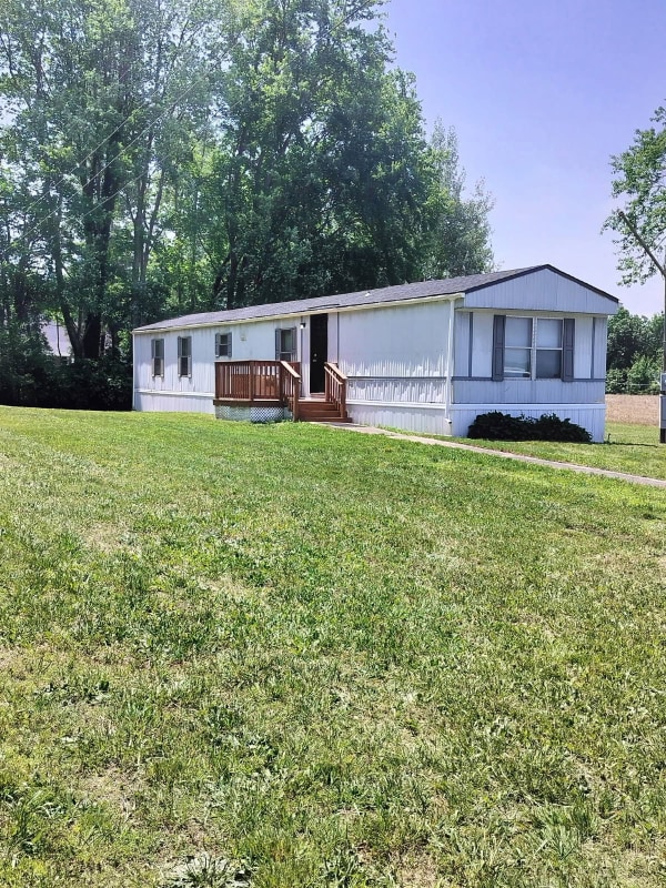 7720 N Hen Peck Rd, Quinton, VA 23141