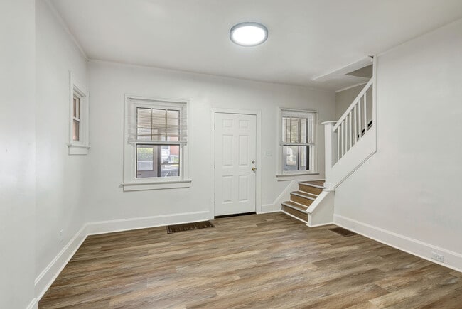 2231 Flora St, Cincinnati, OH 45219 - photo 3