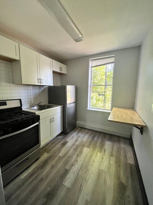 89-91 East 25th St 3
