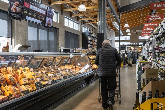 Ada Fresh Market is a great, nearby, natural, and locally sourced market for meat and produce.