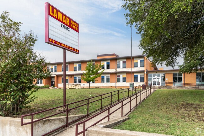 Lamar Middle is a public school located in Temple, TX, which is in a small city setting.