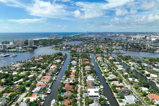 Fort Lauderdale, known as the Venice of America, boasts scenic canals and waterfront charm.