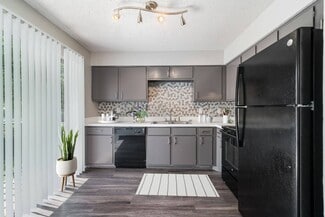 4001 Hamilton Cir, Arlington, TX 76013