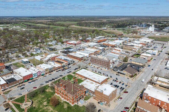 Surrounded by the East Kansas countryside, Ottawa is a small city with a college-town vibe and a historic downtown.