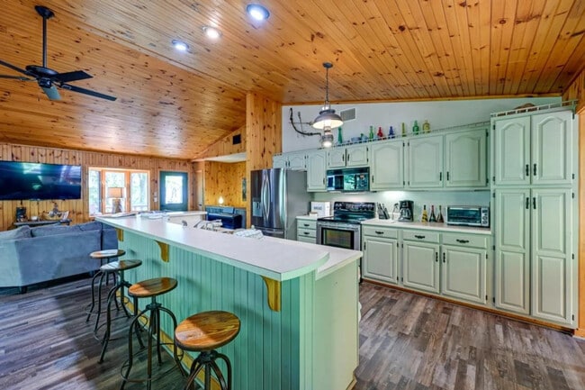 623 Buggy Barn Rd unit ID1352860P, Cullowhee, NC 28723 - photo 7