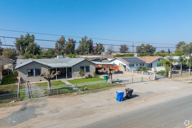 Energy-efficient homes make use of Earlimart's year-round sunshine.